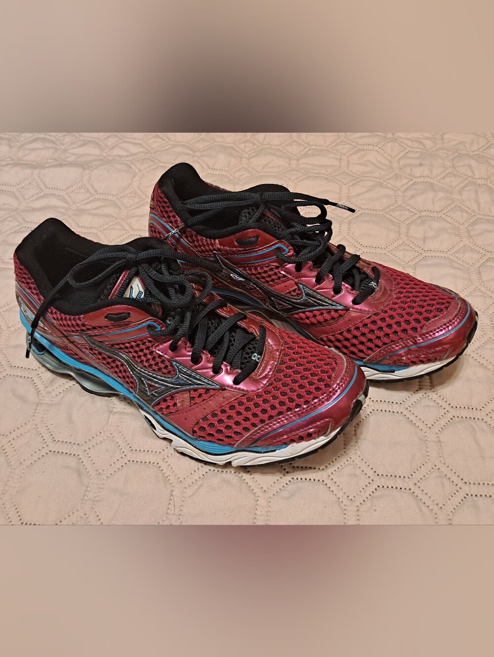 Mizuno Women's Athletic Running Shoes - Burgundy with Blue Accents Sz 9.5 W
